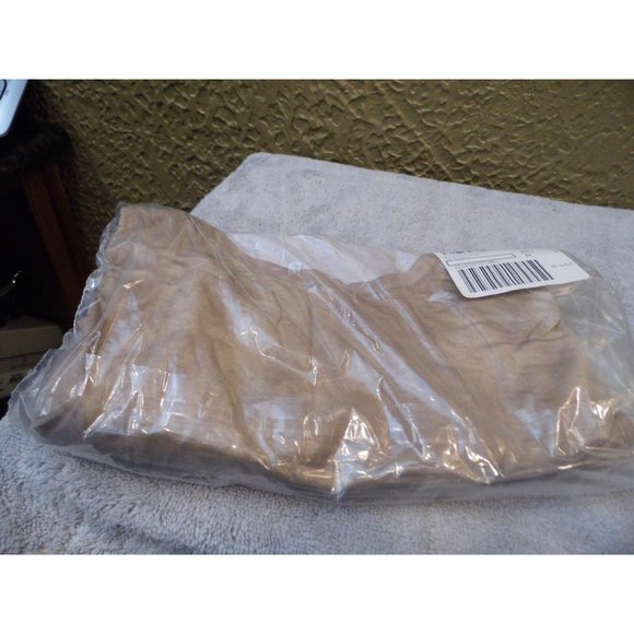 Lisa Rinna Collection Rounded V-Neck Shirttail Hem Tee Taupe Grey Medium - Picture 2 of 2